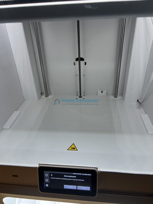 Ultimaker S7 Pro Bundle and Air Manager 3D Printer - Image 7