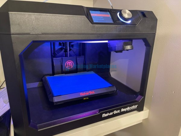 MAKERBOT MP07825 Replicator 3D Printer